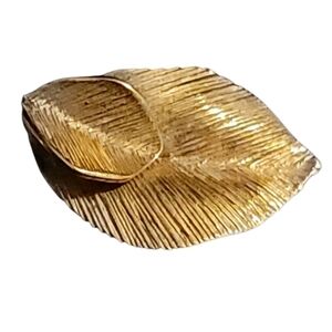 VINTAGE Amway Gold Tone Textured Double Leaf Brooch Pin Signed